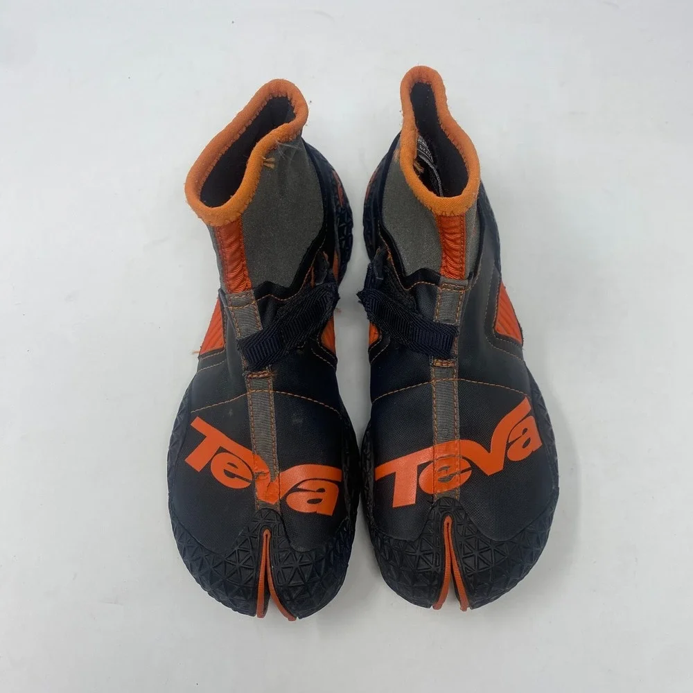 TEVA Hybrid‎ Split Toe Gray Orange Slip On Outdoor Water Shoes Youth Size 4